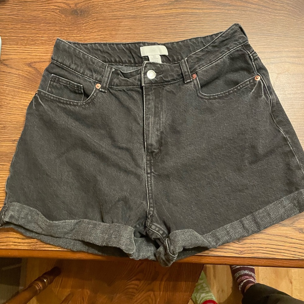 H&M Black Demin Mom Shorts